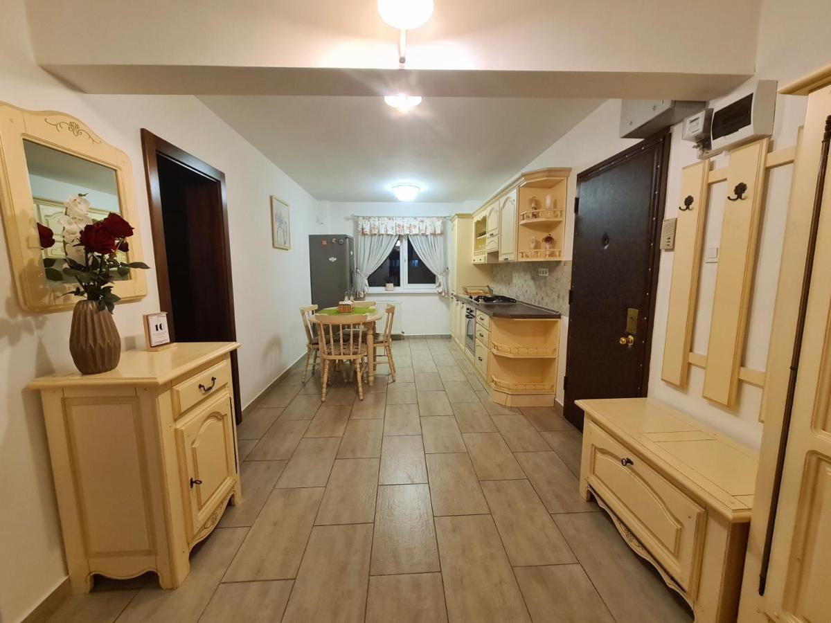 Clasic Apartment Nufarul Oradea Luaran gambar